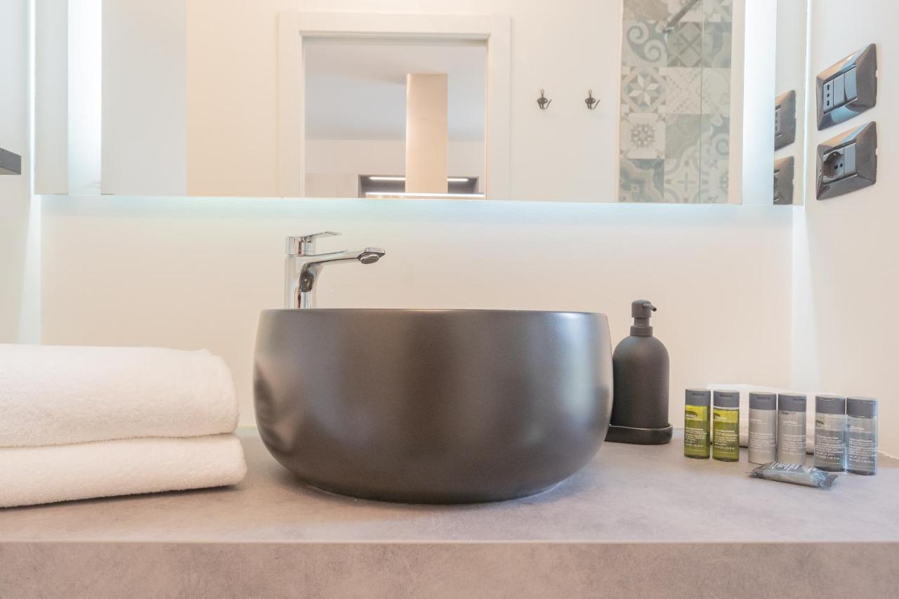 Enchanted Como Lake - City Apartment By Rent All Como Exteriör bild